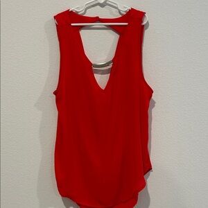 Chic Red V-Neck Sleeveless Blouse